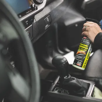 P&S Dynamic Dressing - Uniwersalny preparat do pielęgnacji i nabłyszczania różnych powierzchni 3,8L