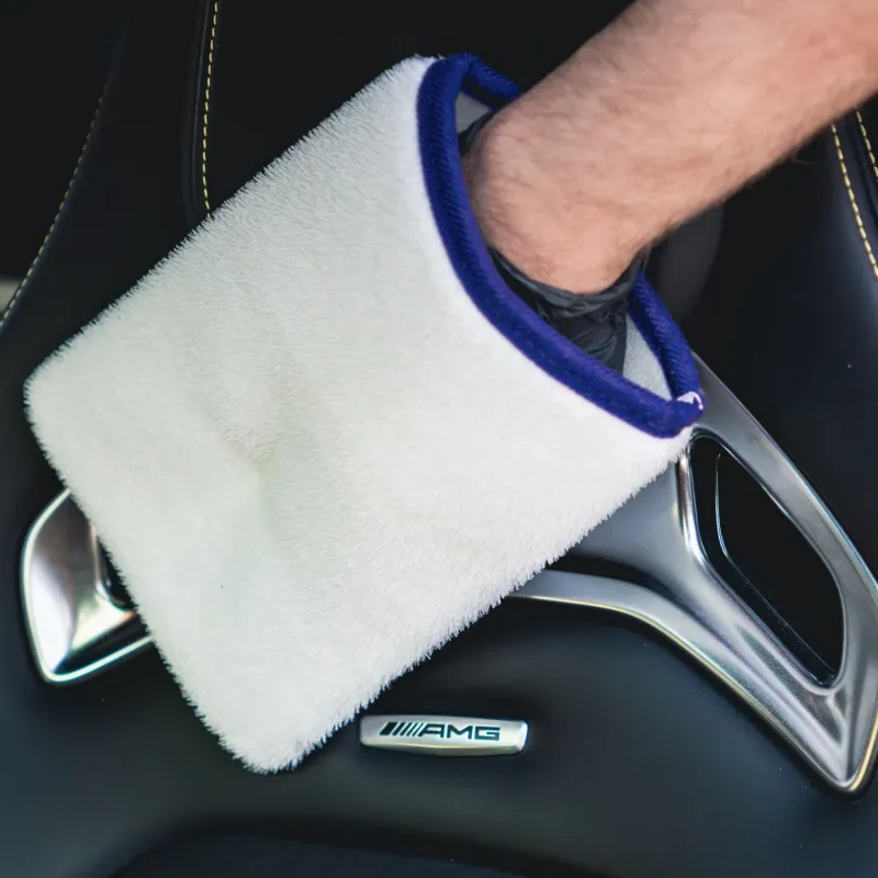 Monster Shine Puffin Interior Mitt - rękawica do czyszczenia wnętrza, 650gsm, 16,5x28cm Monster Shine Puffin Interior Mitt - rękawica do czyszczenia wnętrza, 650gsm, 16,5x28cm
