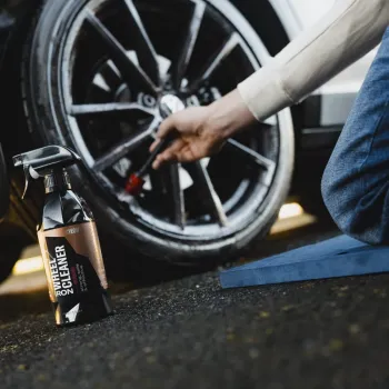GYEON Q2M Iron WheelCleaner REDEFINED - Środek do usuwania zanieczyszczeń metalicznych 4L